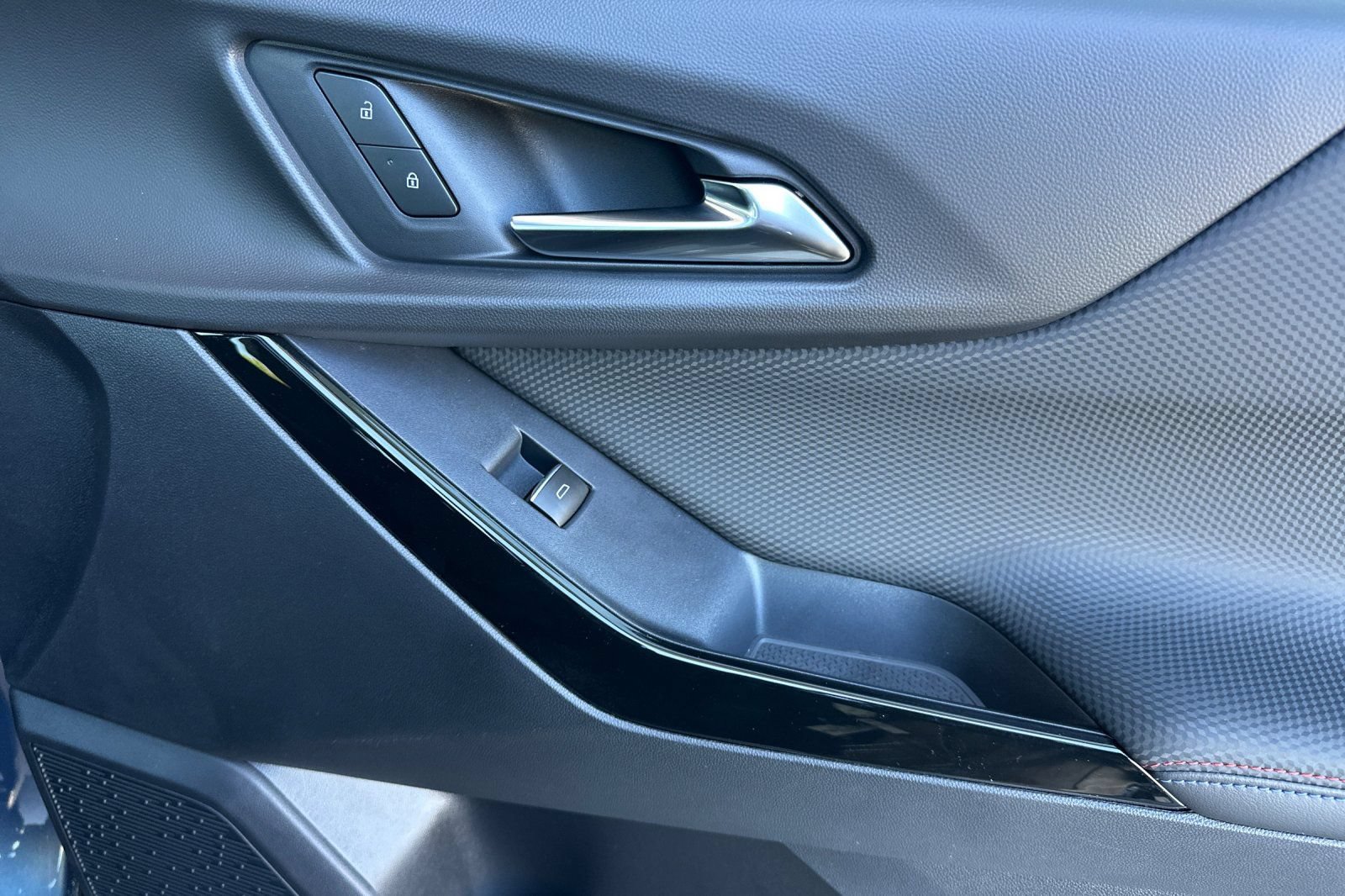 New 2026 Chevrolet Equinox RS w/ Safety and Technology Package FWD image 19