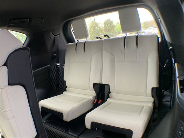 Used 2024 Lexus LX 600 4WD w/ Luxury Package image 24