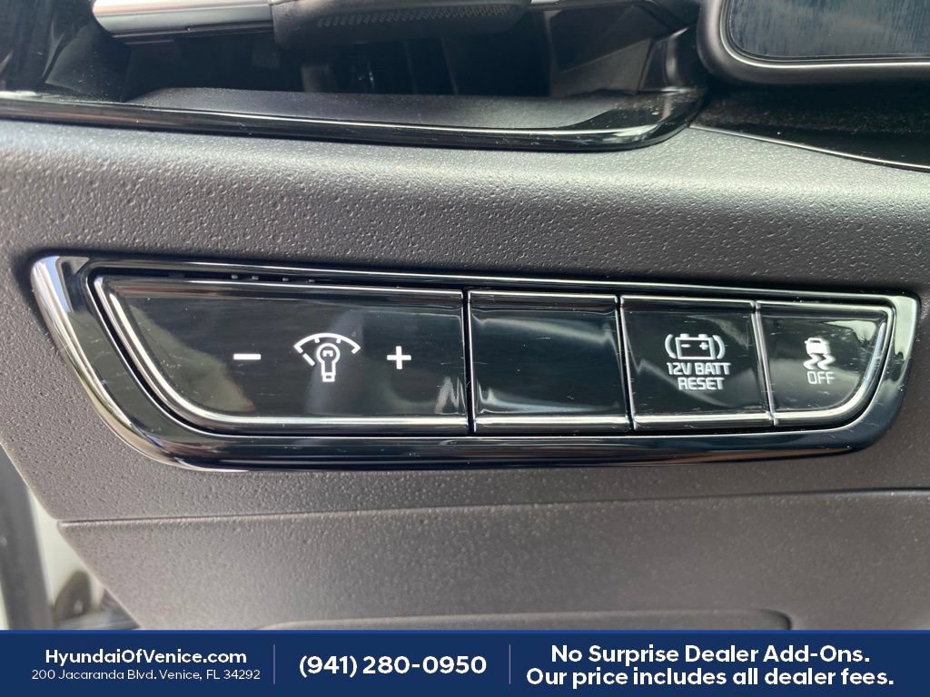 Used 2023 Kia Niro EX FWD image 14