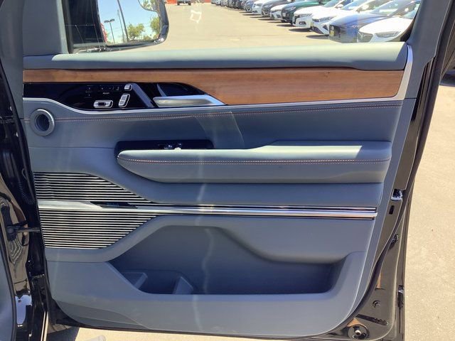 Used 2024 Jeep Grand Wagoneer Series III w/ Flexible Seating Group AWD/4WD image 43