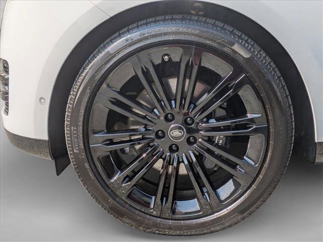 Used 2025 Land Rover Range Rover Long Wheelbase SE image 26