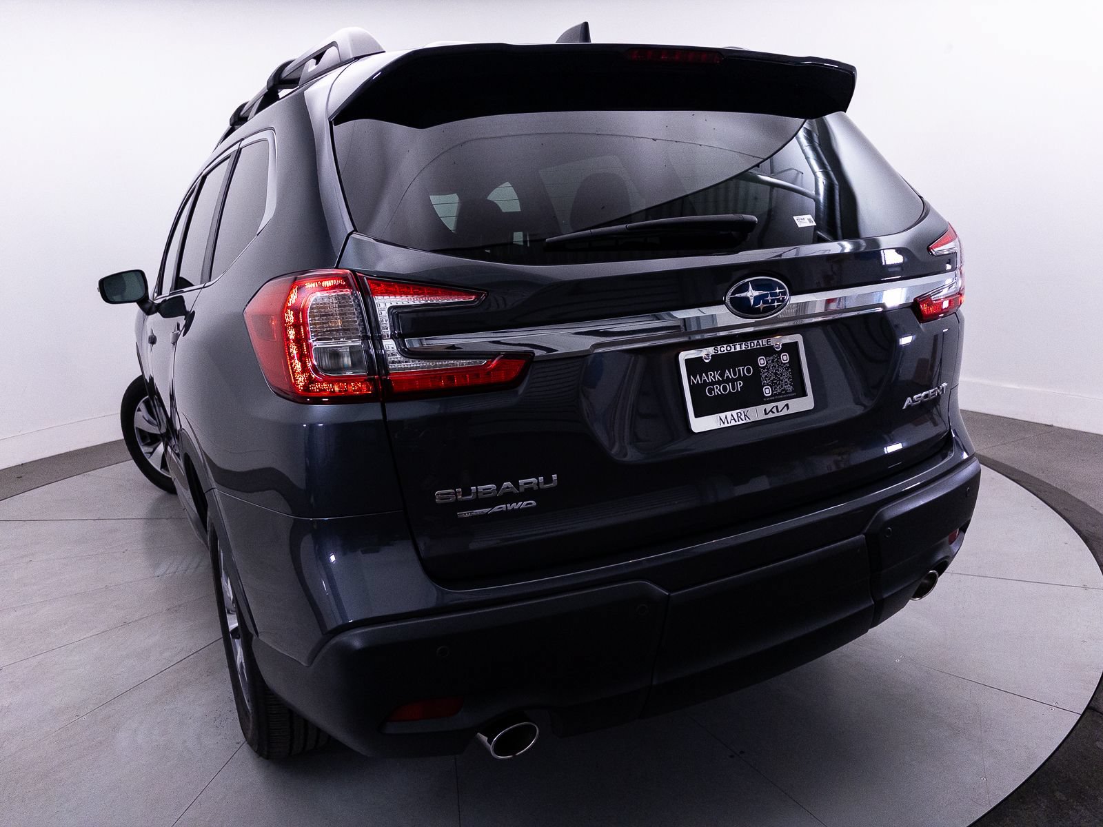Used 2023 Subaru Ascent Premium w/ Convenience Package AWD/4WD image 5