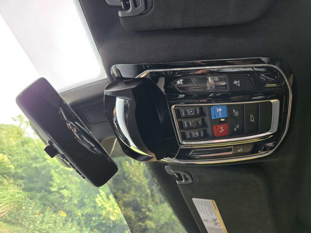 Used 2024 Jeep Grand Wagoneer Series III w/ Rear Seat Video Group 1 image 39