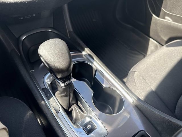 Used 2022 Chevrolet Malibu LT image 29