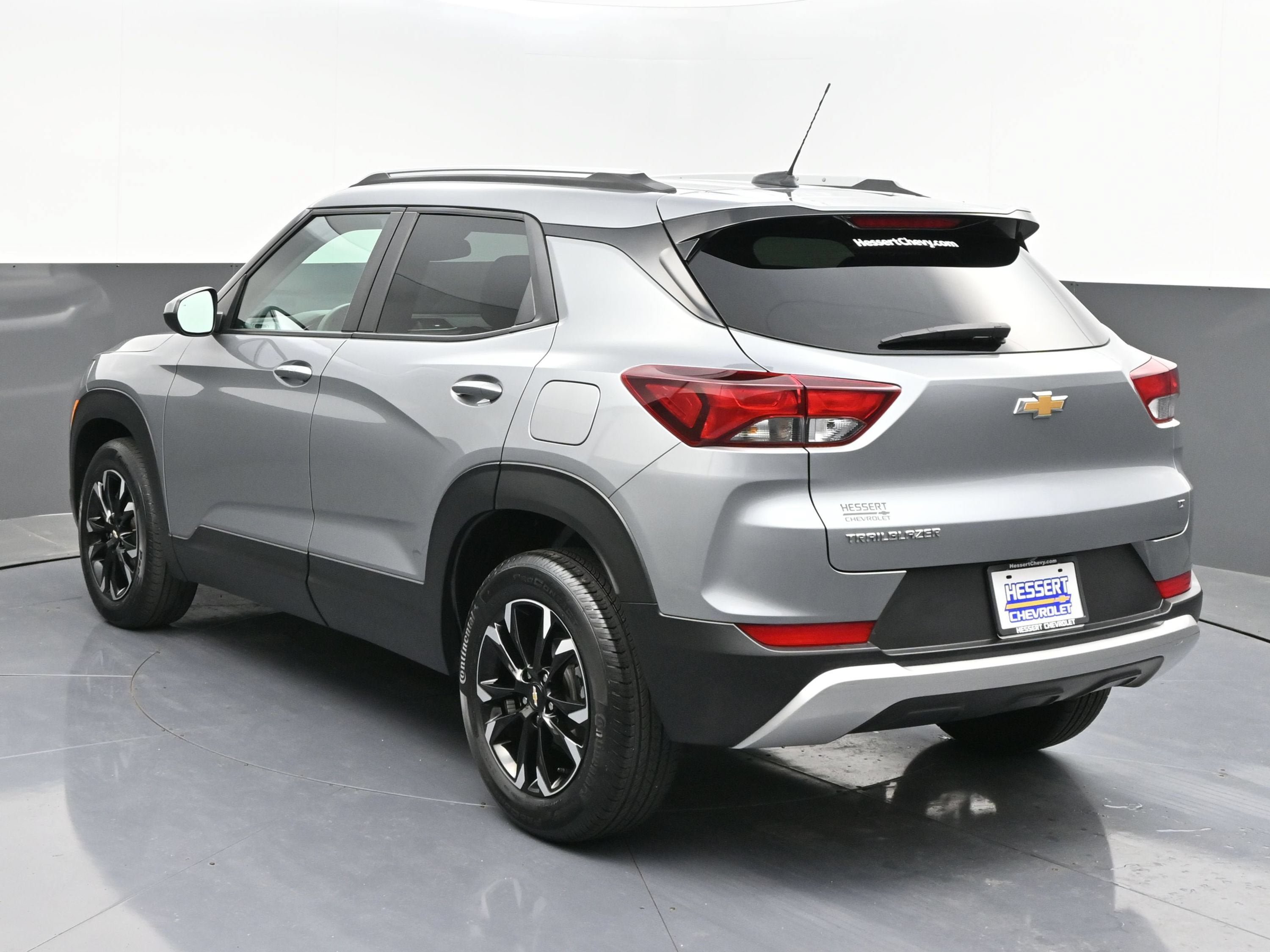 Certified 2023 Chevrolet TrailBlazer LT w/ Convenience Package FWD image 6