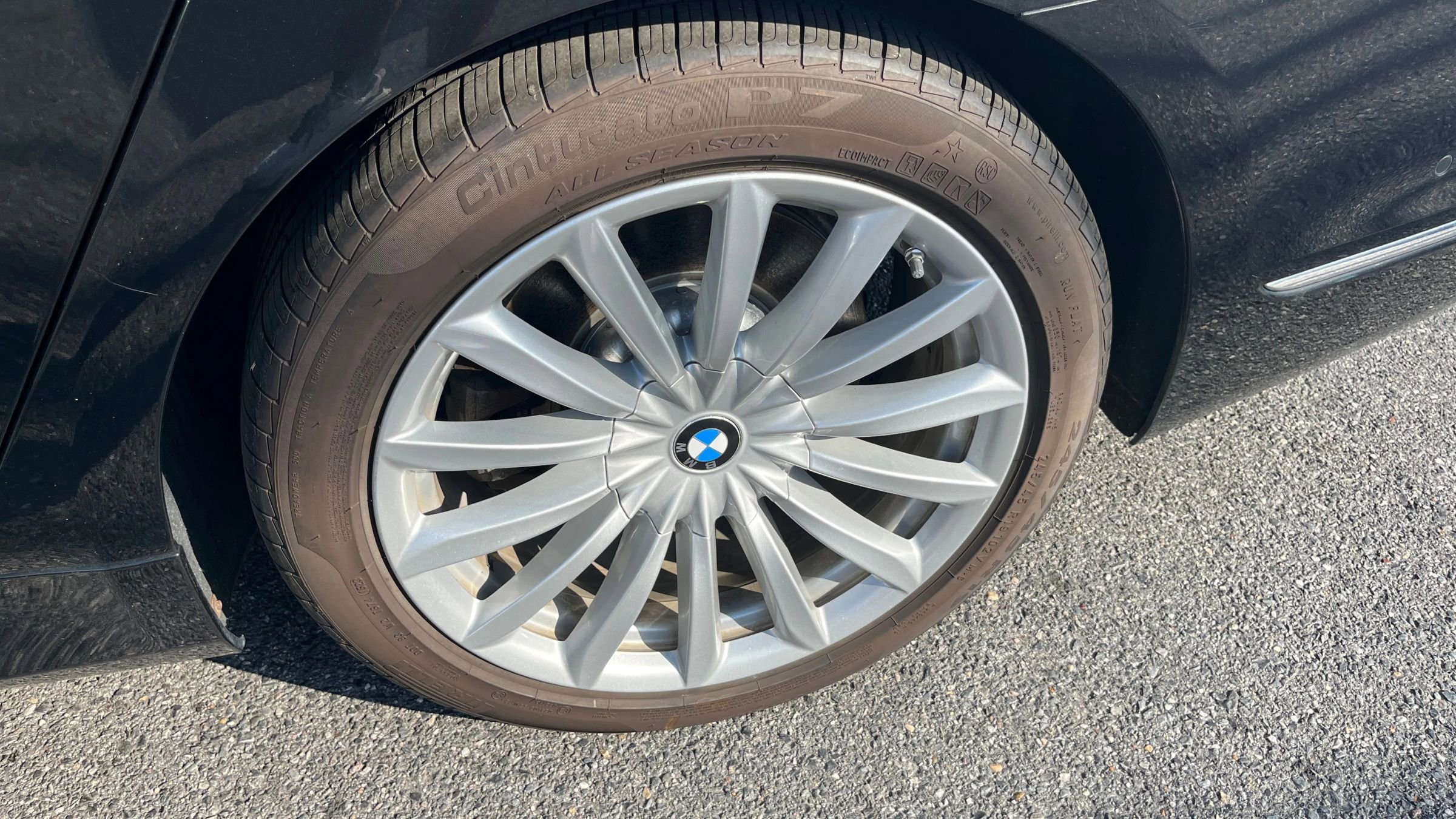 Used 2017 BMW 740i xDrive image 15