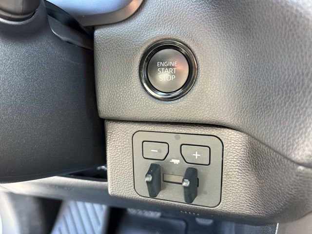 Used 2025 Toyota Tundra Limited w/ Power Package AWD/4WD image 28