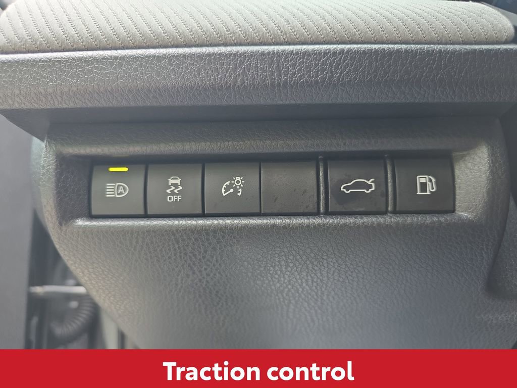 Used 2025 Toyota Camry SE w/ Convenience Package FWD image 22