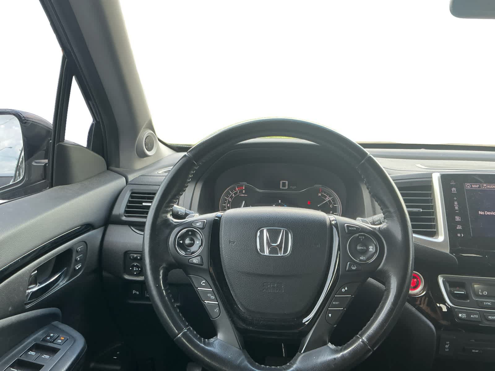 Used 2018 Honda Pilot Touring image 12