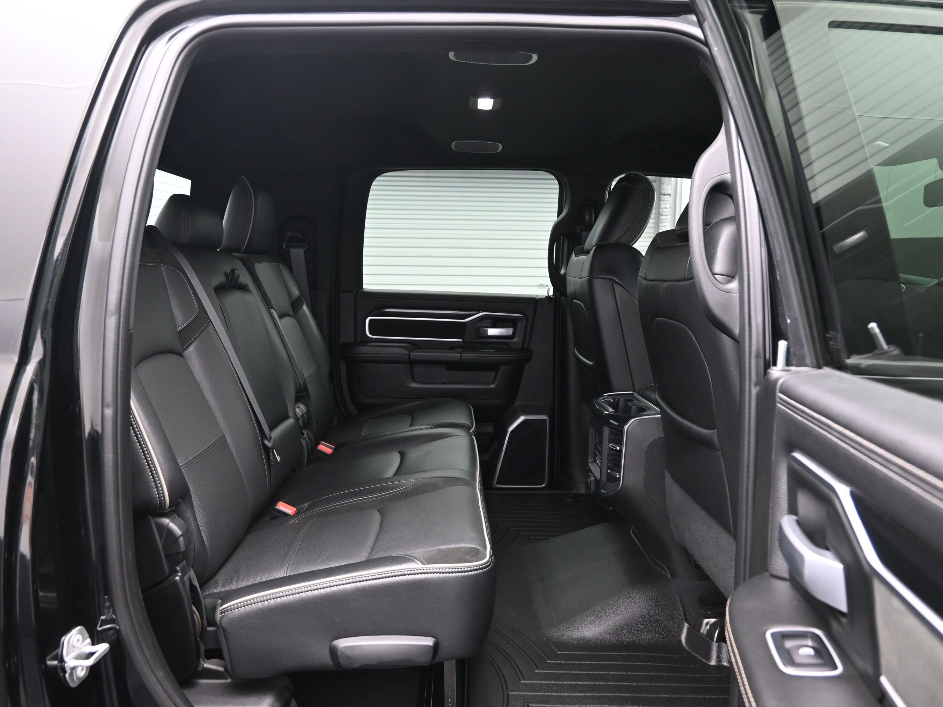 Used 2020 RAM 2500 Laramie w/ Night Edition image 12