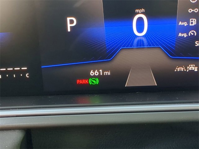 Certified 2025 Volkswagen Taos SE image 31