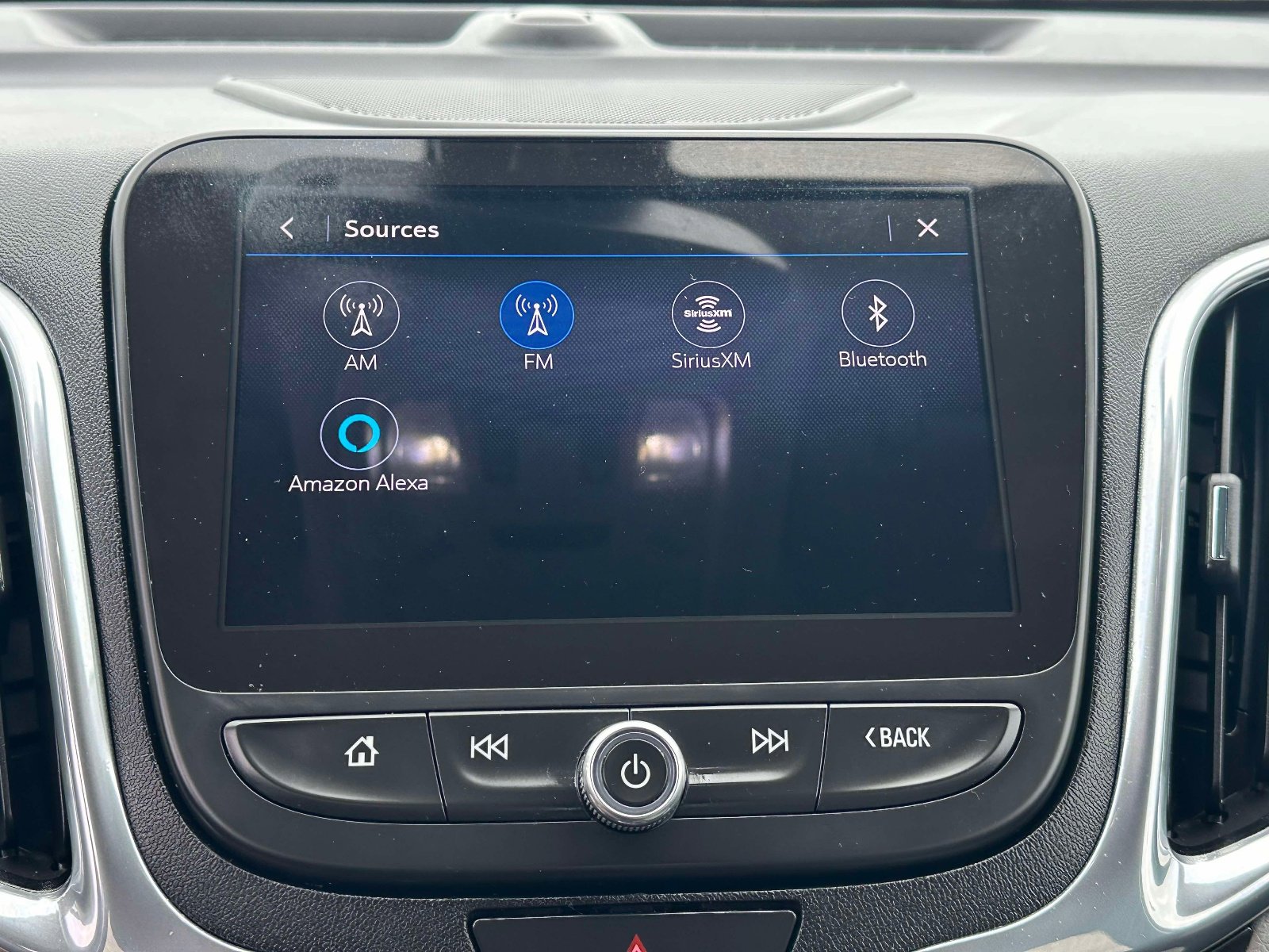 Used 2020 Chevrolet Equinox Premier image 11