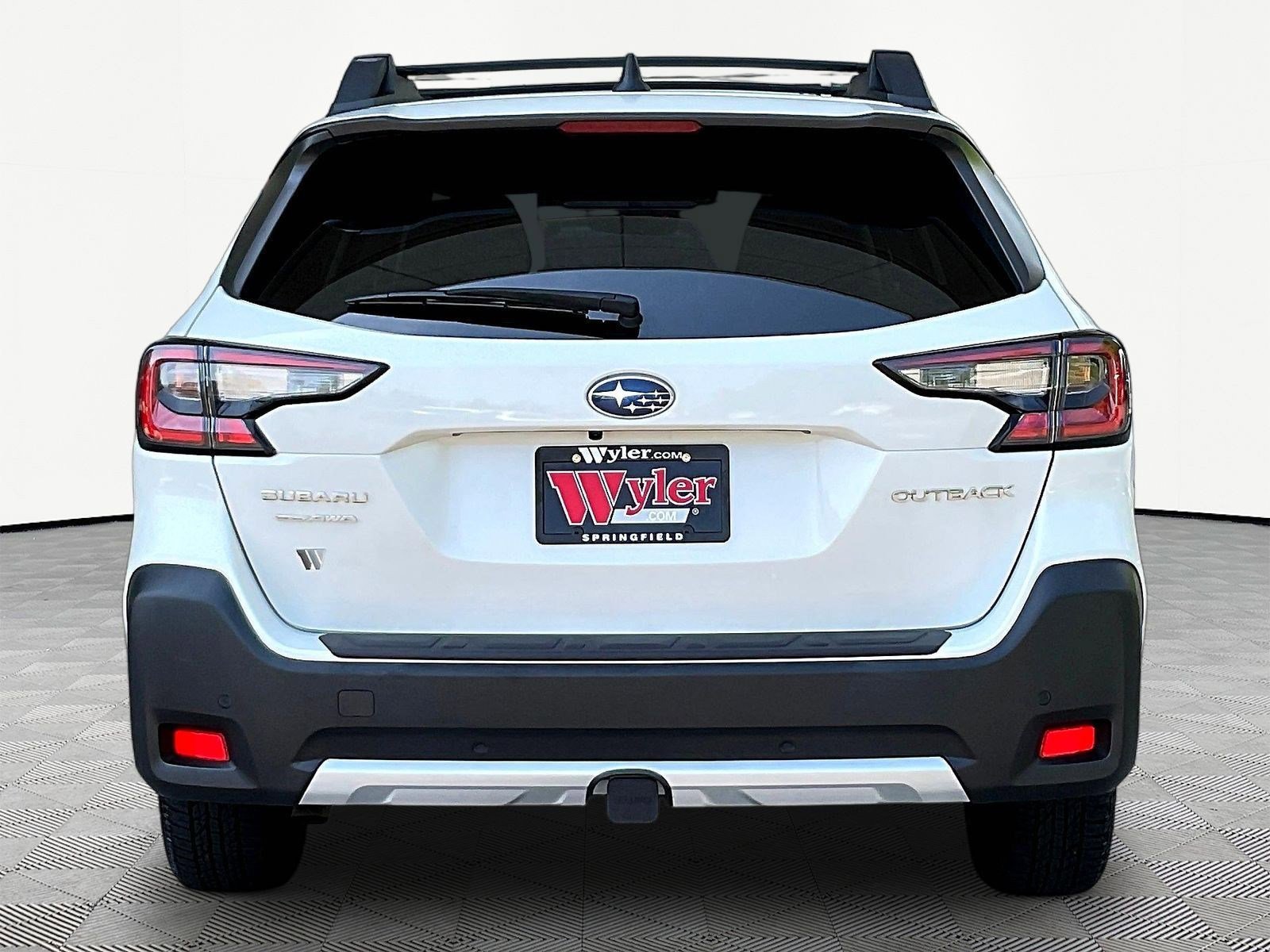 Used 2024 Subaru Outback Limited w/ Popular Package #2 AWD/4WD image 5