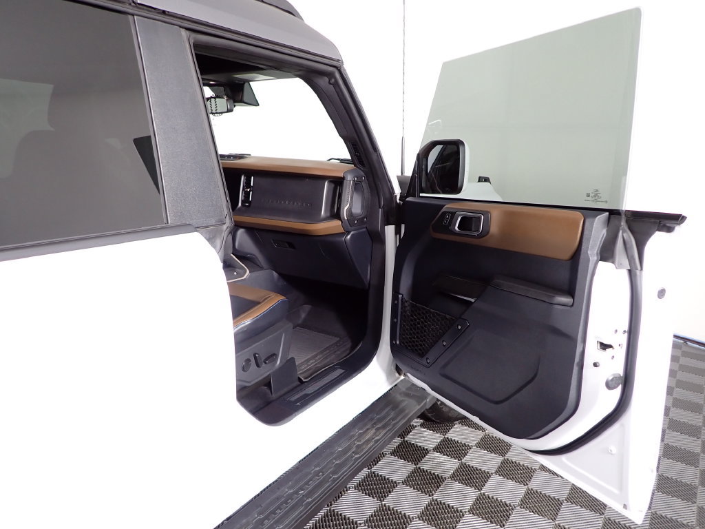 Used 2024 Ford Bronco Outer Banks AWD/4WD image 36