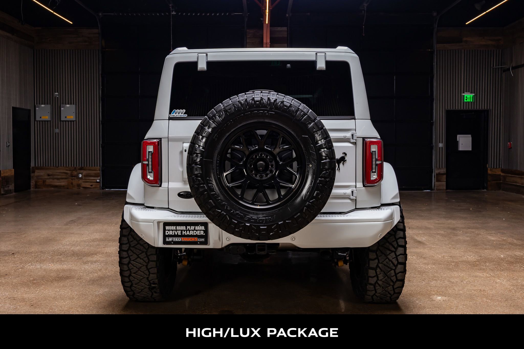 Used 2024 Ford Bronco Badlands image 8