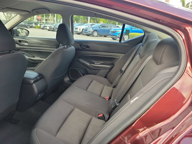 Used 2024 Nissan Altima 2.5 SV FWD image 8