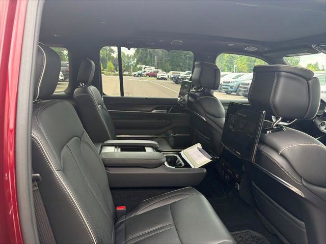 Certified 2025 Jeep Grand Wagoneer L Series II Obsidian w/ Quick Order Packagew 28T AWD/4WD image 10