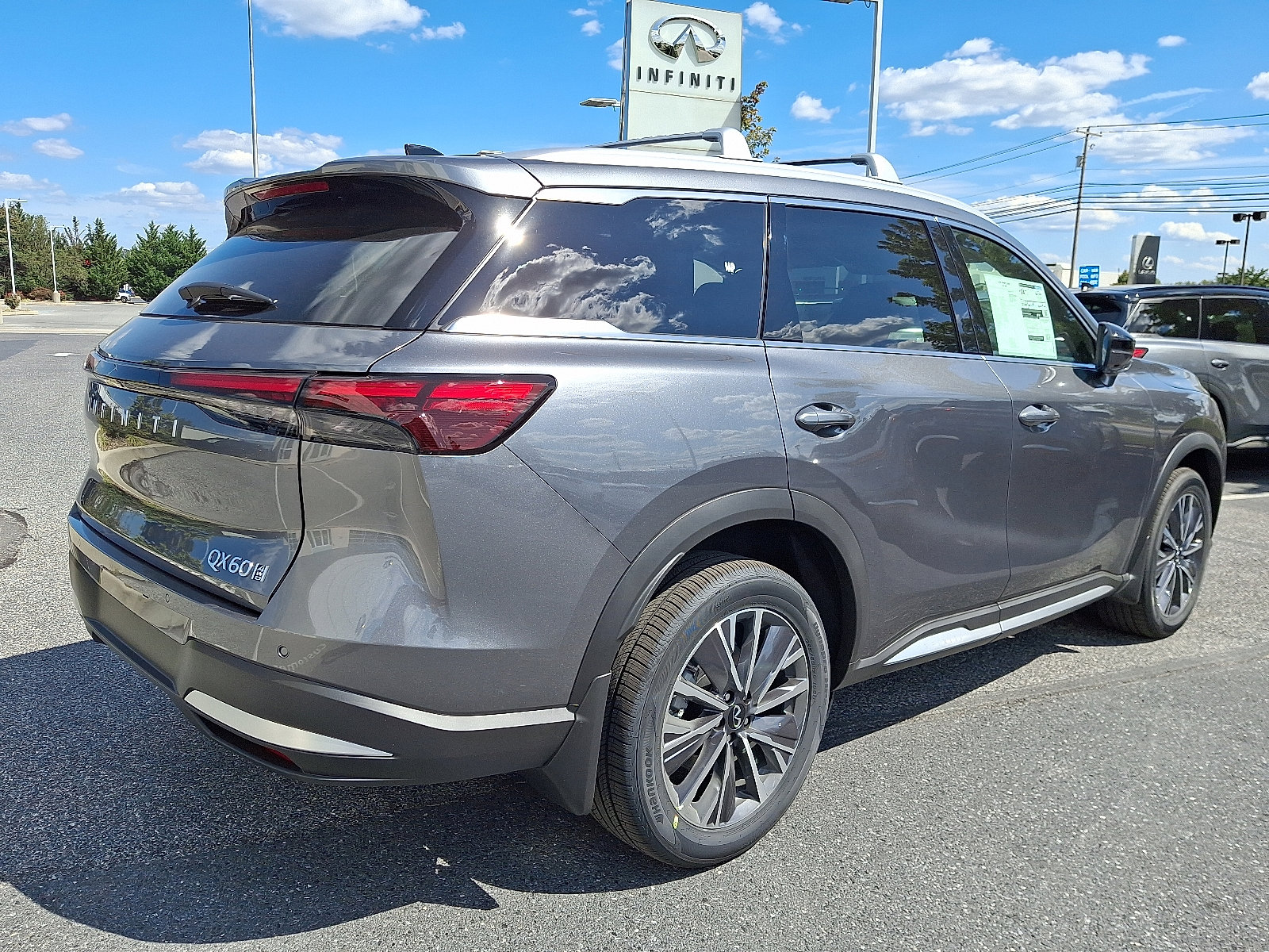 New 2026 INFINITI QX60 Luxe w/ Cargo Package image 4