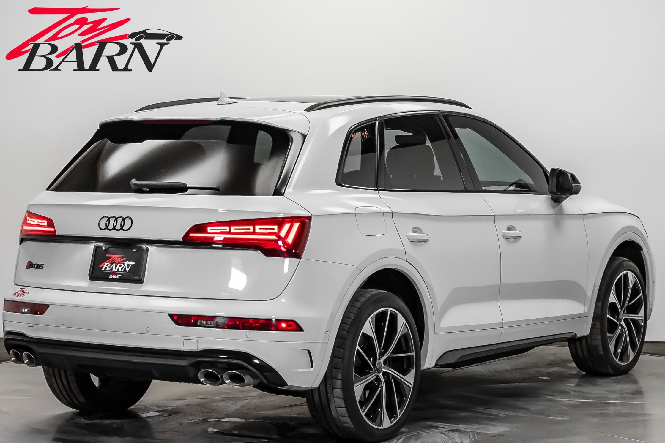 Used 2024 Audi SQ5 Prestige image 5