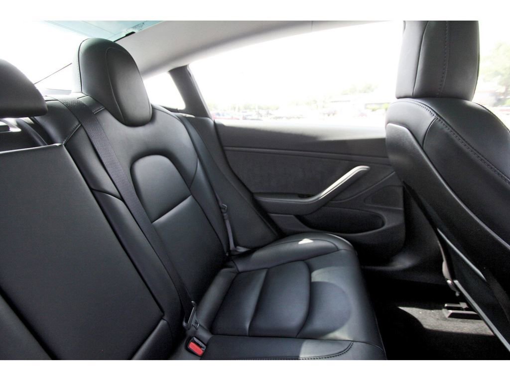 Used 2019 Tesla Model 3 Performance image 13