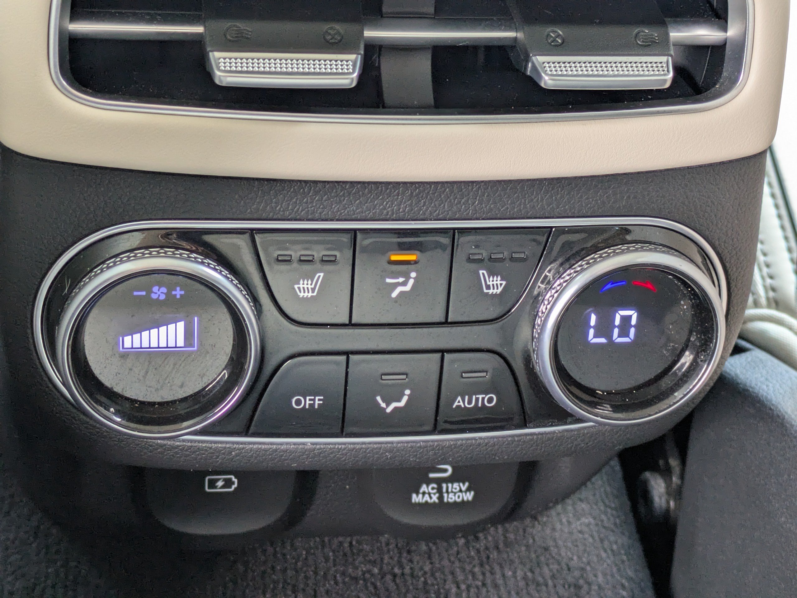 Certified 2022 Genesis GV70 3.5T Sport w/ Sport Prestige Package AWD/4WD image 19
