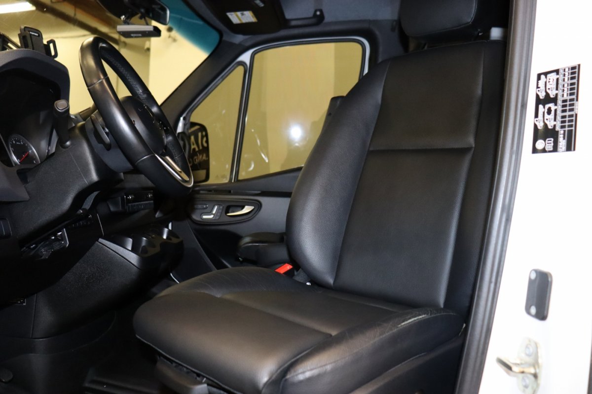 Used 2019 Mercedes-Benz Sprinter 4x4 170 image 4