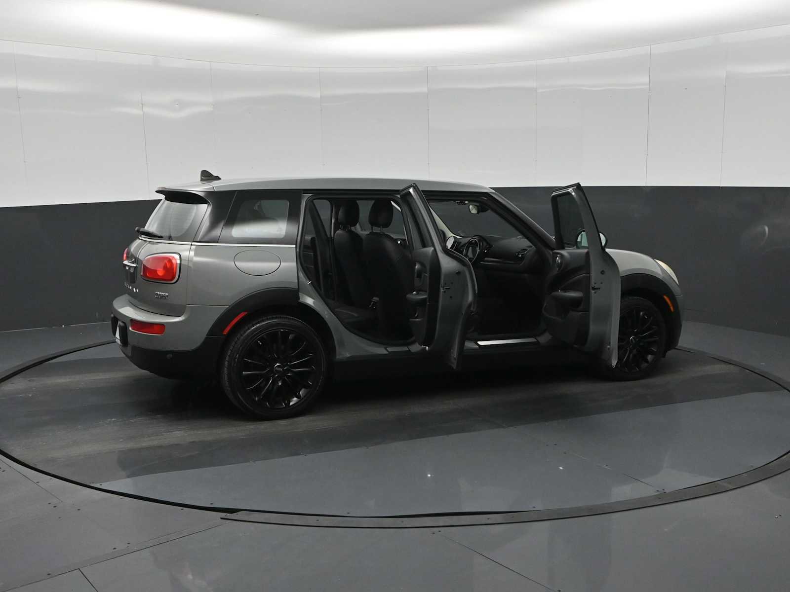Used 2018 MINI Cooper Clubman image 33