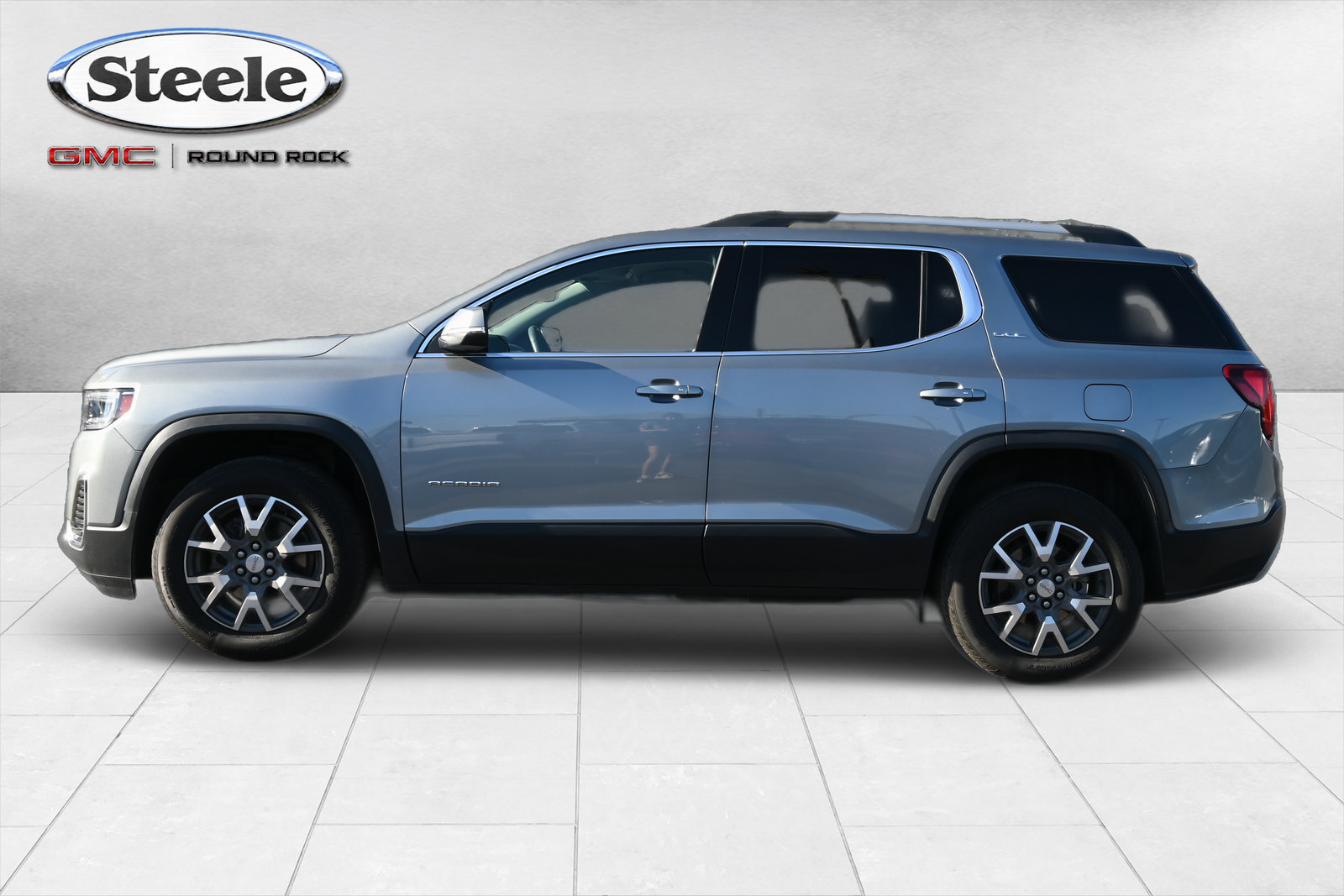 Used 2023 GMC Acadia SLE w/ Driver Convenience Package FWD image 4