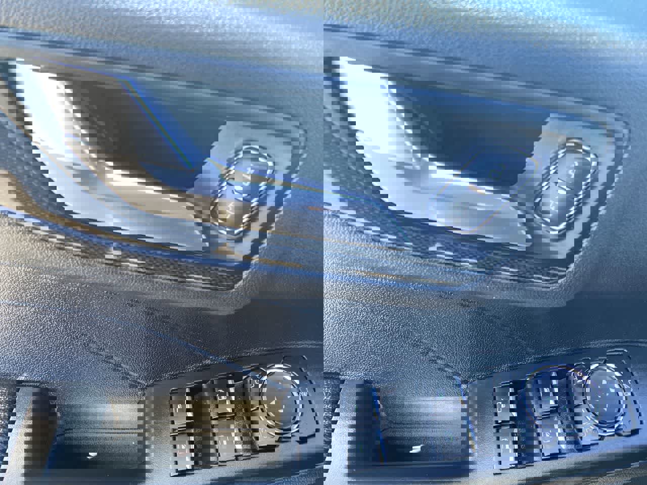 Used 2024 Ford Escape ST-Line image 13