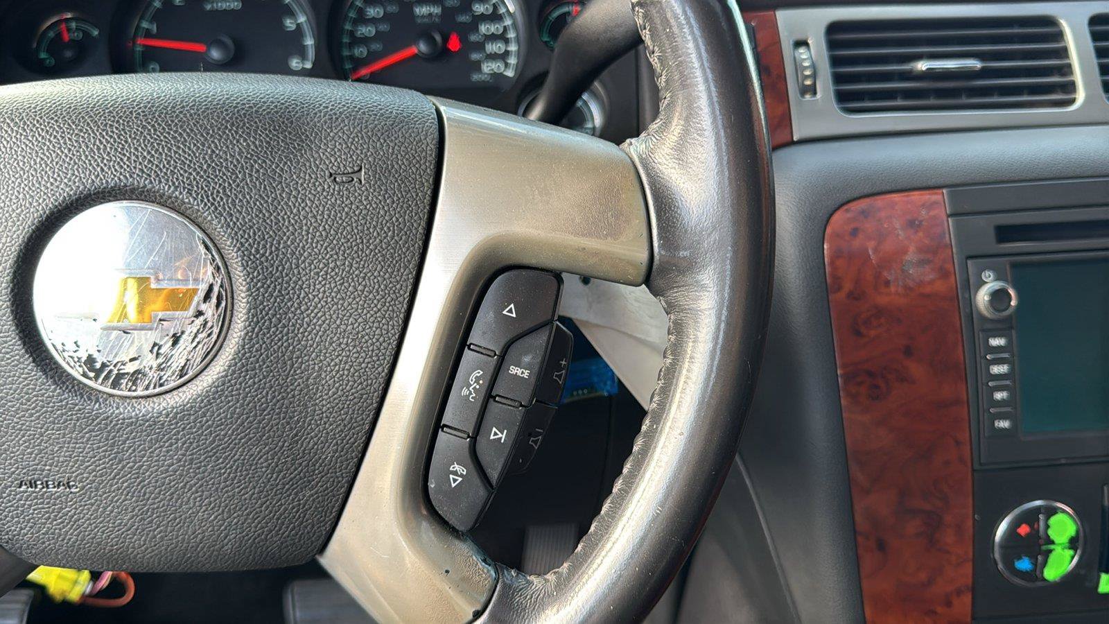 Used 2011 Chevrolet Tahoe LTZ RWD image 14