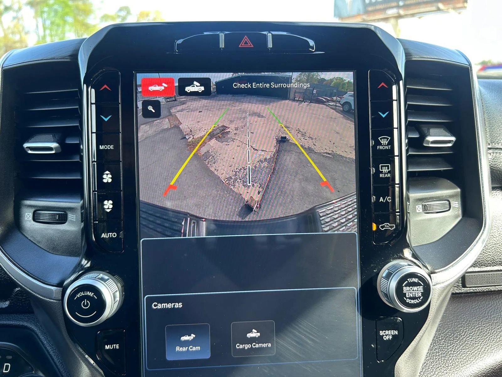 Used 2024 RAM 2500 Laramie w/ Night Edition image 30