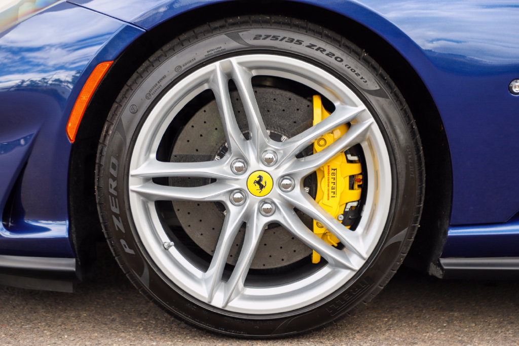 Used 2021 Ferrari 812 GTS RWD image 16