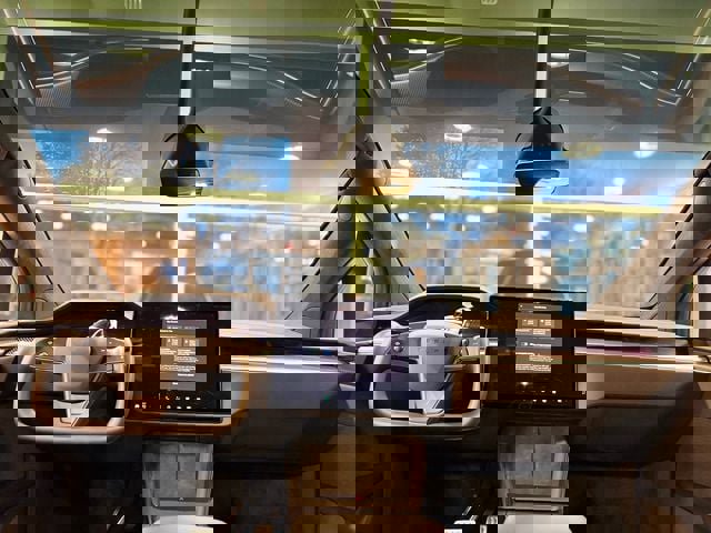 Used 2022 Tesla Model X Plaid image 41