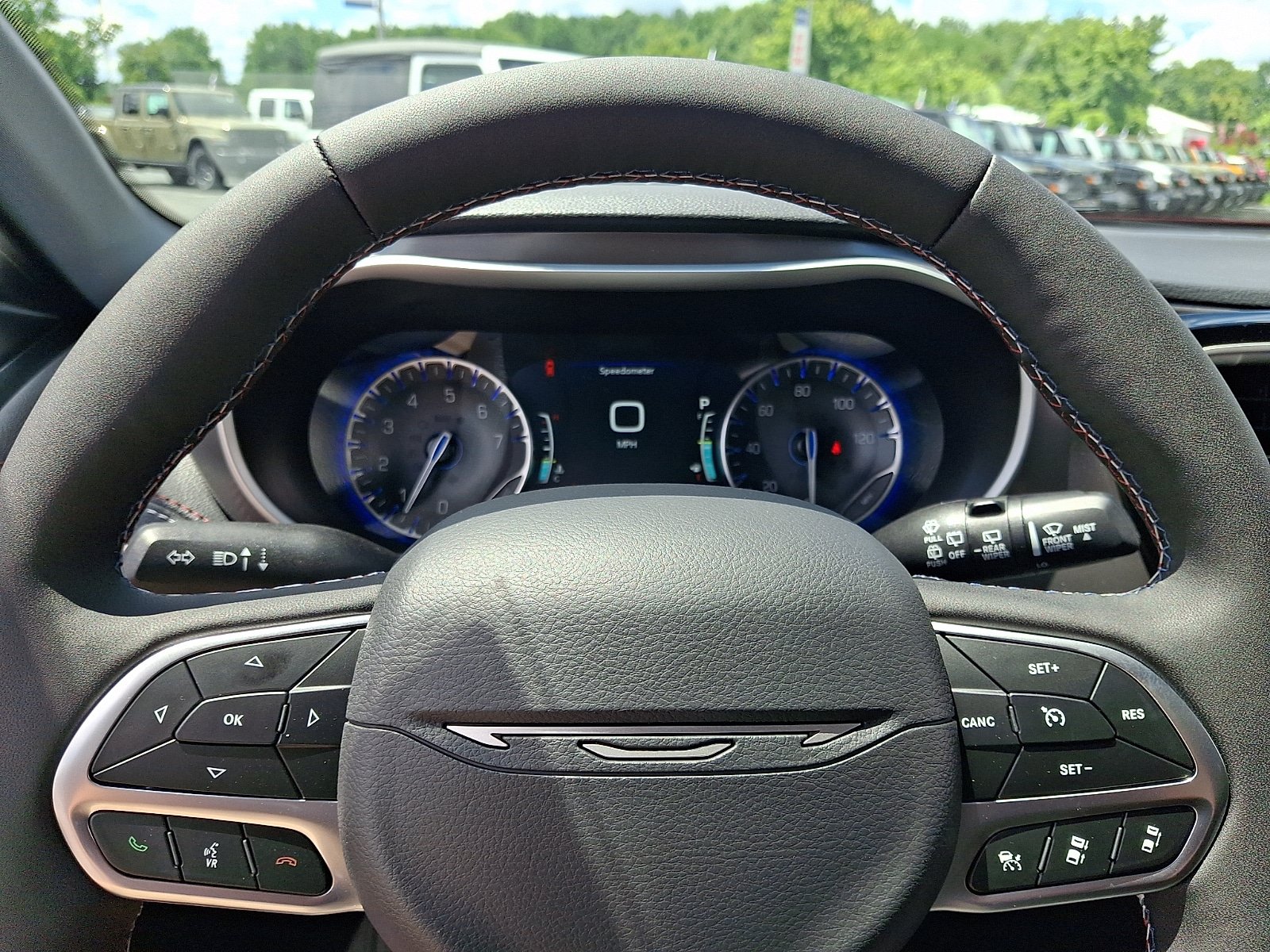 New 2027 Chrysler Pacifica Select FWD image 17