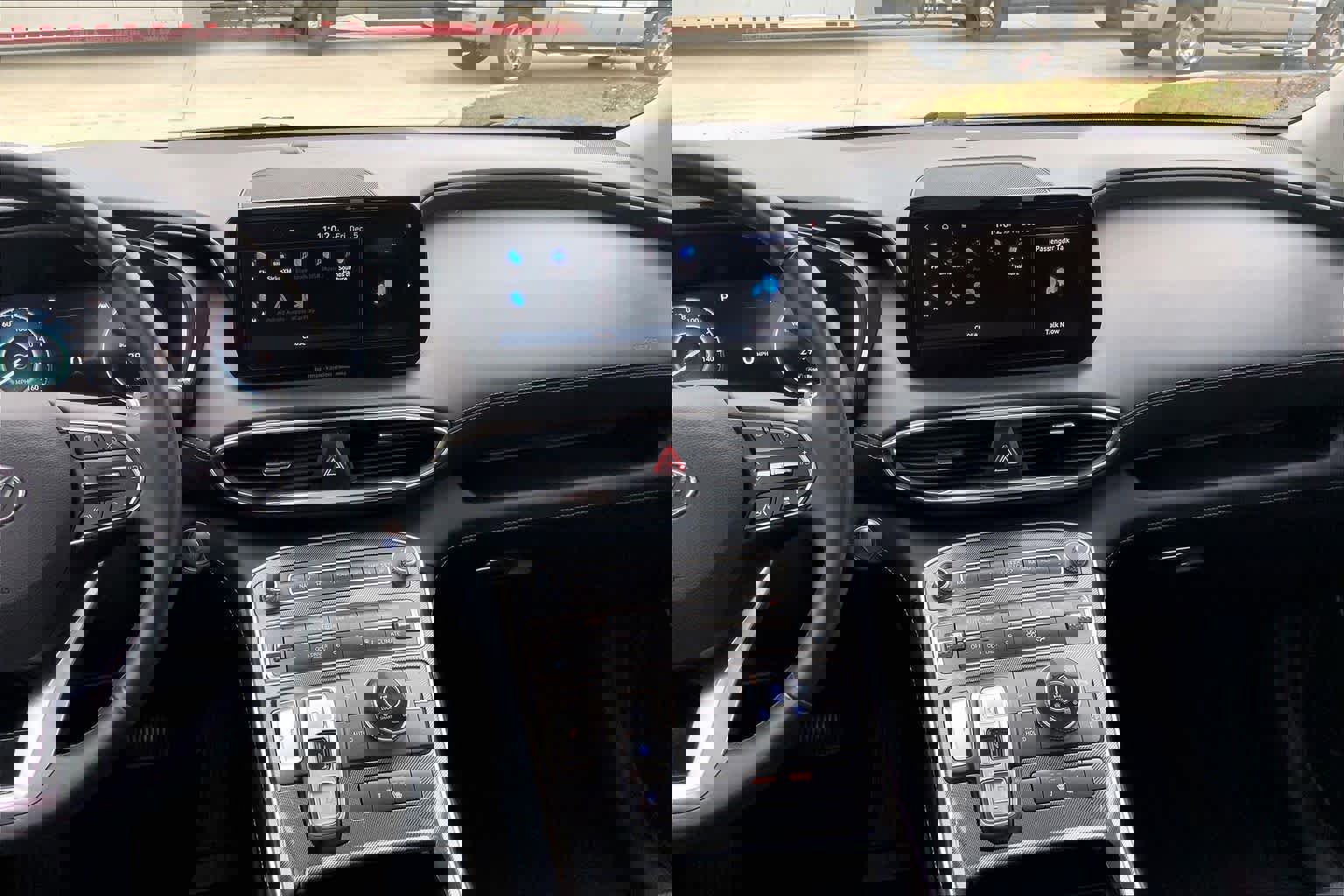 Used 2021 Hyundai Santa Fe SEL Premium image 6