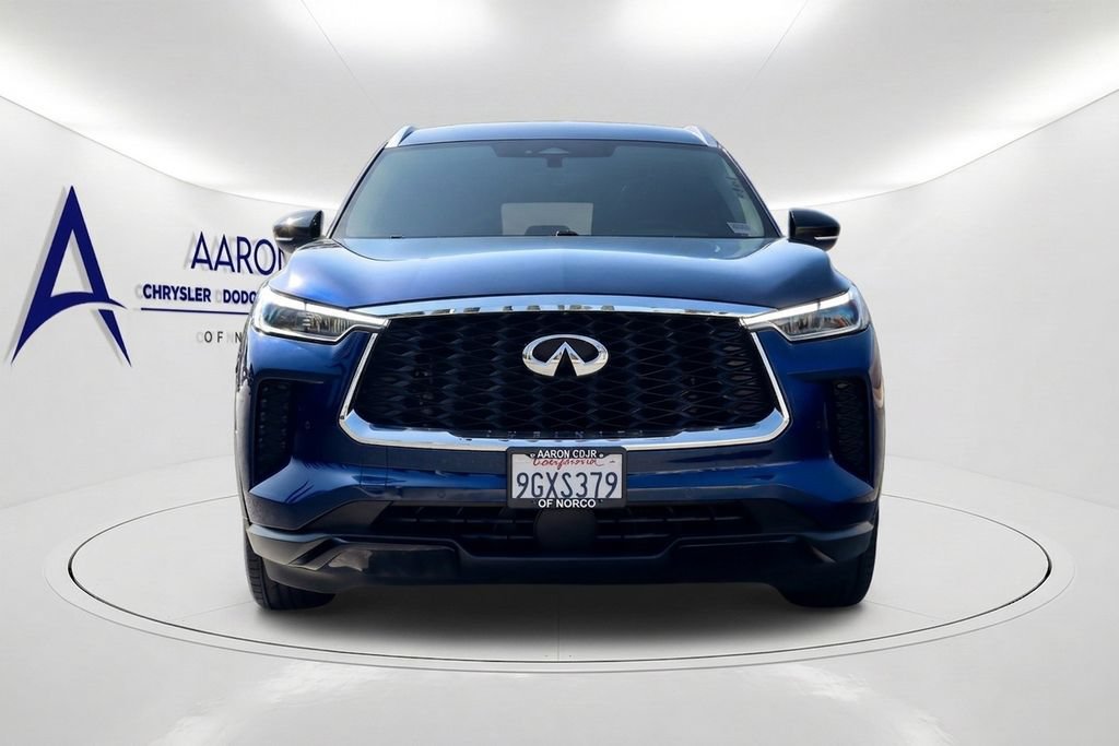 Used 2023 INFINITI QX60 Luxe w/ Cargo Package FWD image 2