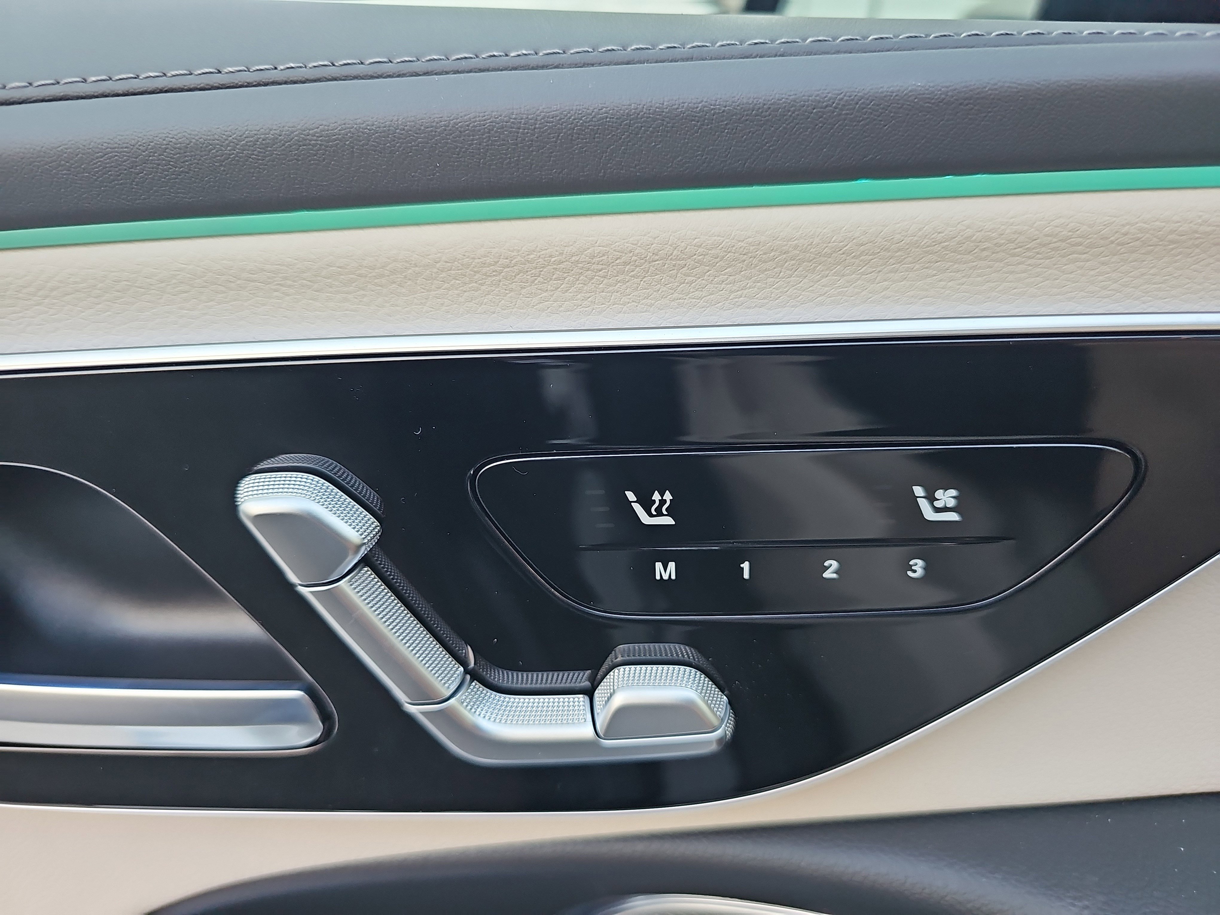 New 2026 Mercedes-Benz E 450 4MATIC Sedan image 30