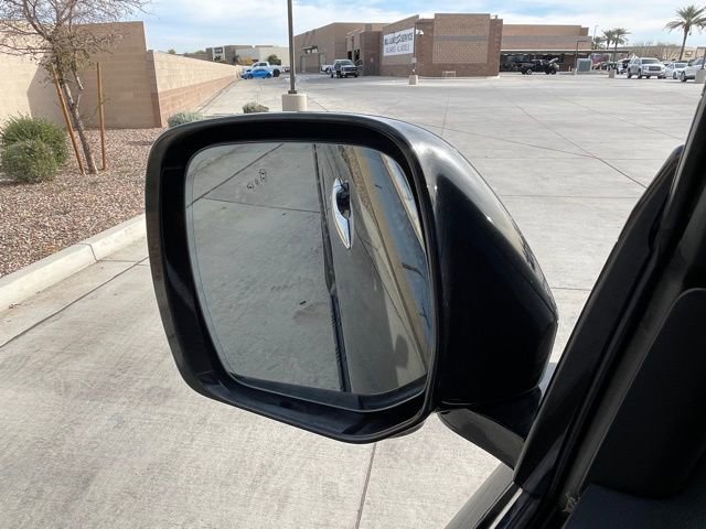 Used 2024 Nissan Armada SL image 24