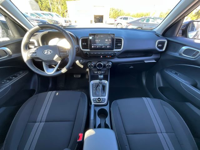 Certified 2026 Hyundai Venue SEL FWD image 5