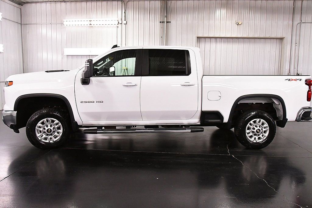 Used 2024 Chevrolet Silverado 2500 LT image 4