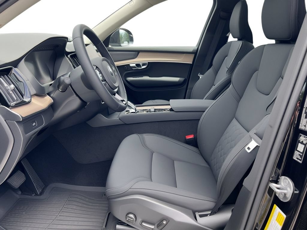 New 2026 Volvo XC90 B6 Plus w/ Protection Package Premier AWD/4WD image 6