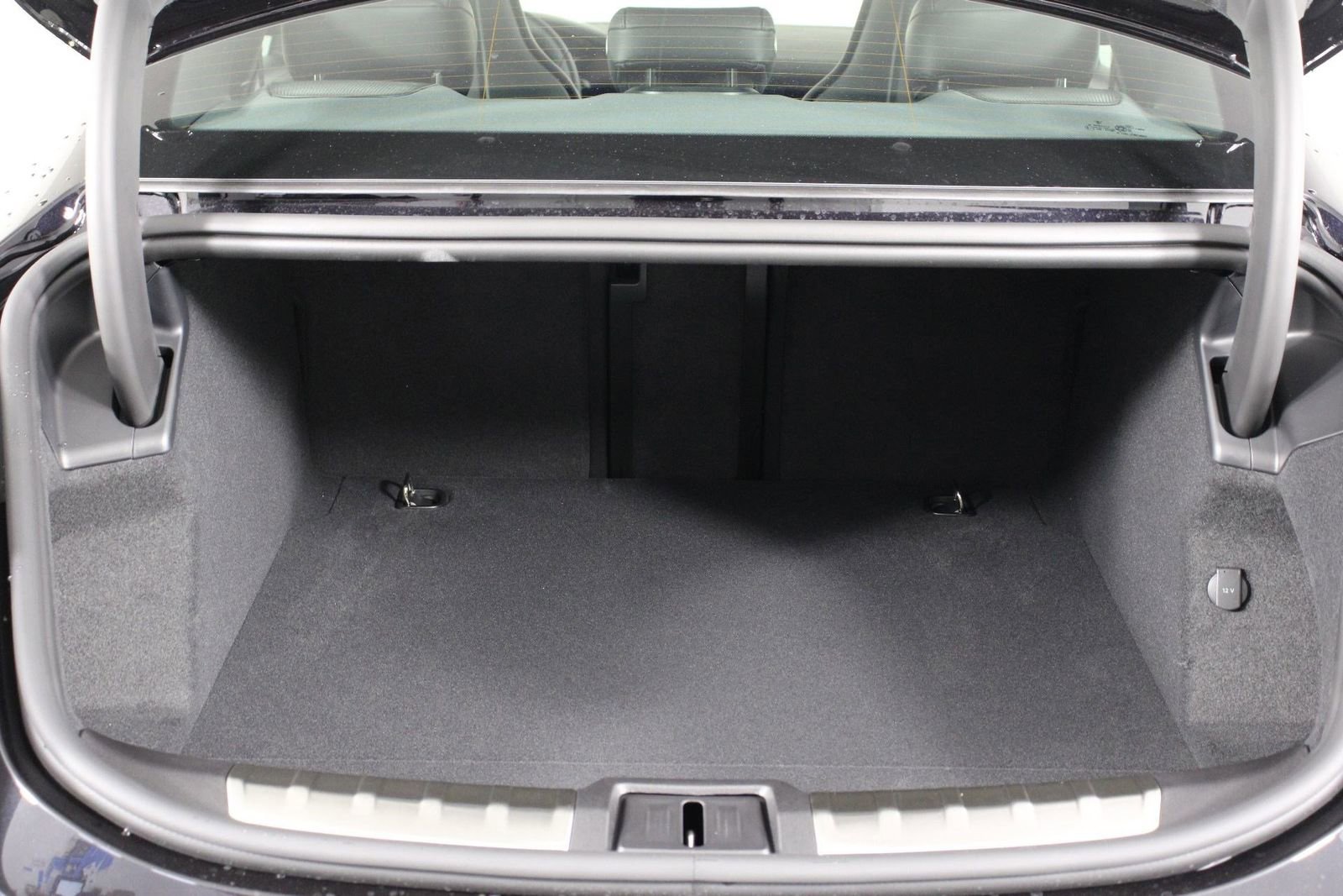 New 2026 Porsche Taycan 4S image 19