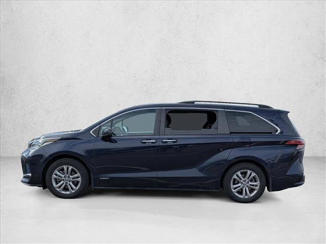 Used 2021 Toyota Sienna XSE image 8