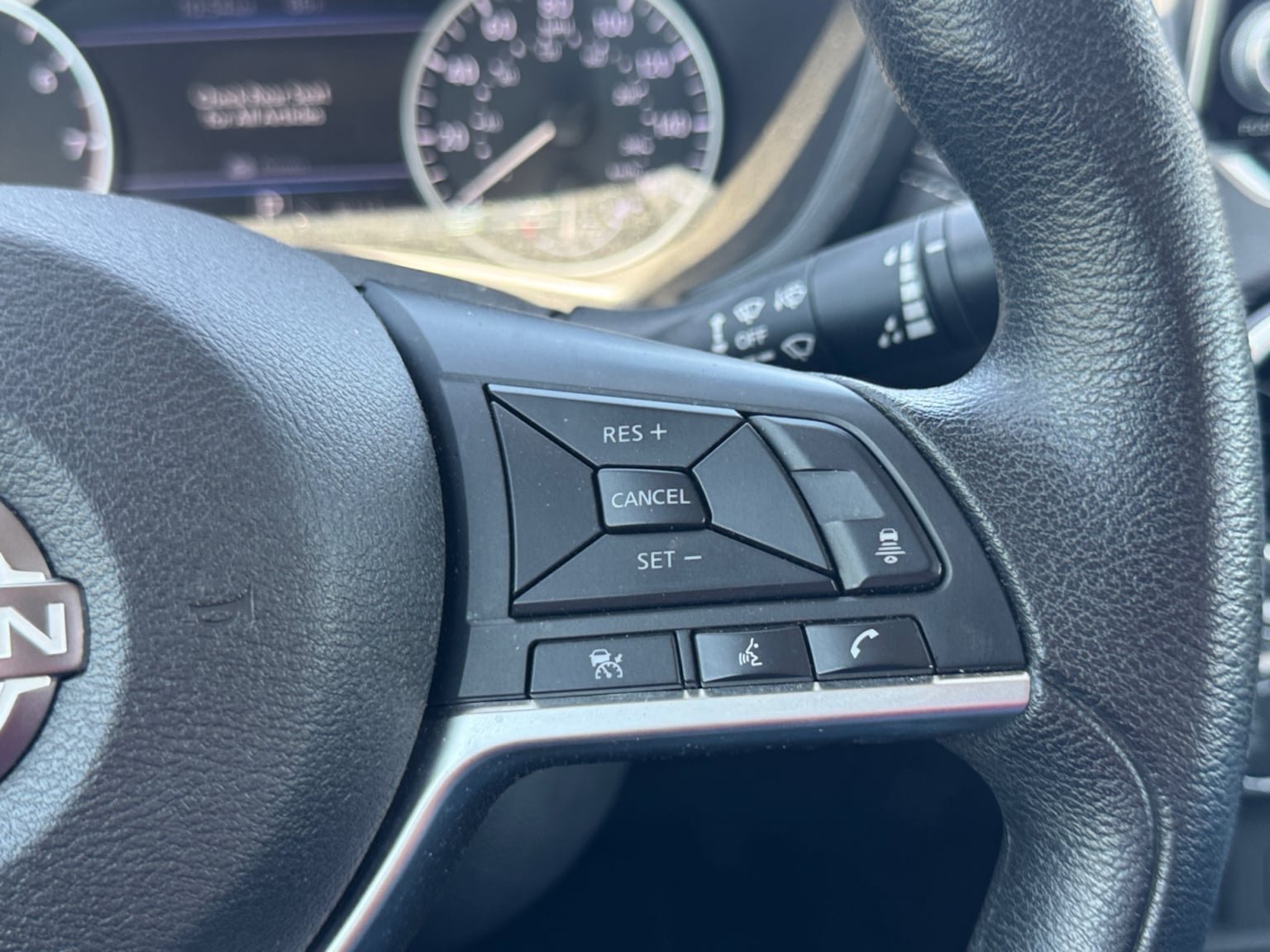 Used 2024 Nissan Sentra SV FWD image 23