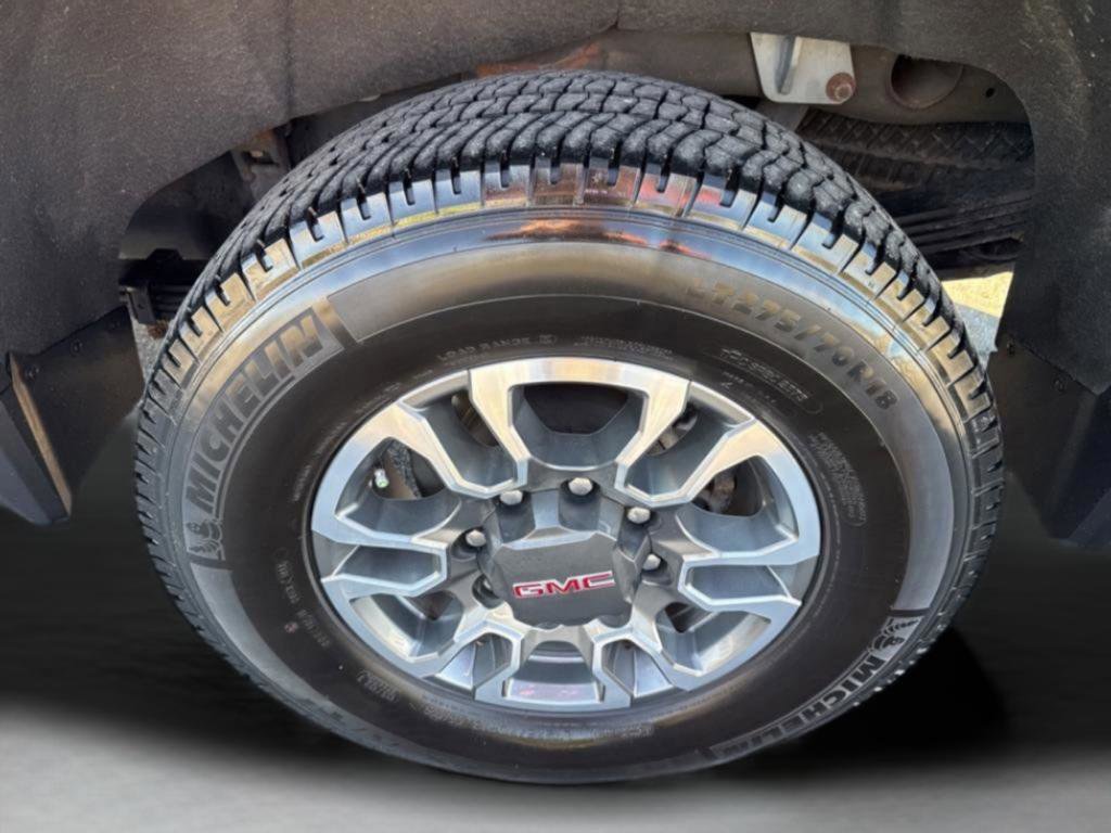 Used 2024 GMC Sierra 2500 SLT w/ SLT Premium Package image 23