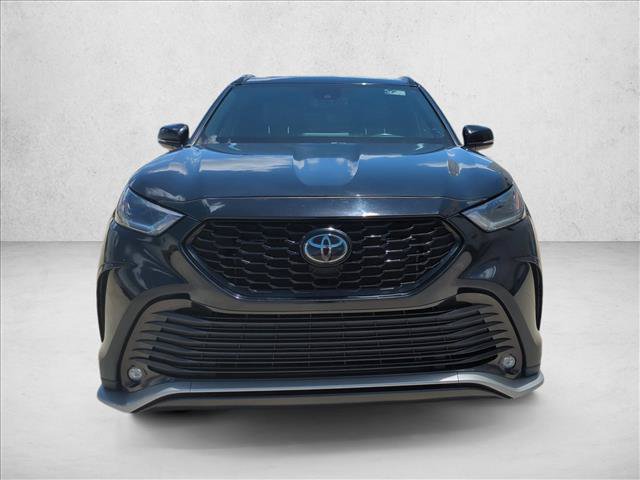 Used 2022 Toyota Highlander XSE FWD video 2