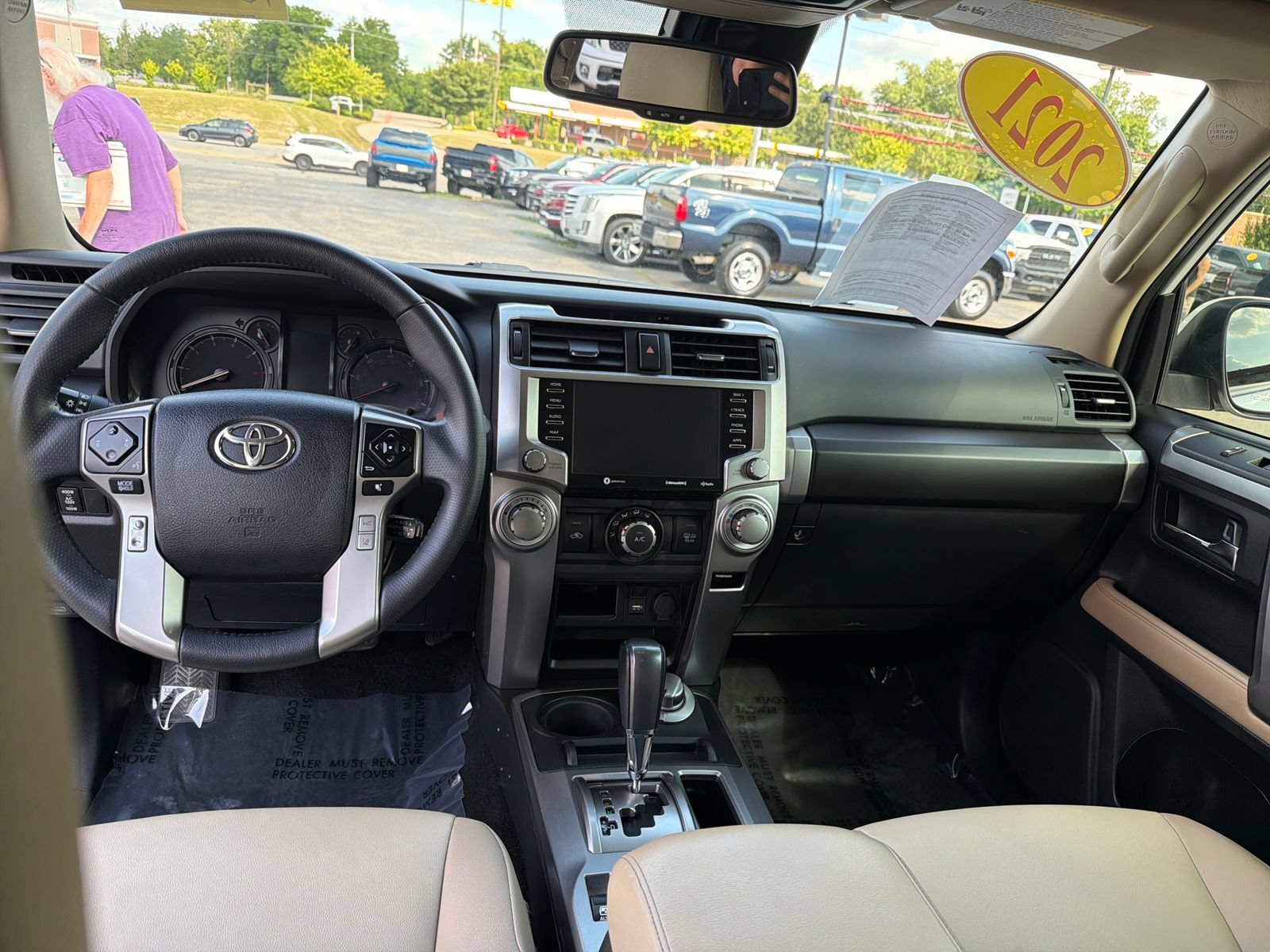 Used 2021 Toyota 4Runner SR5 Premium w/ Moonroof Package AWD/4WD image 15
