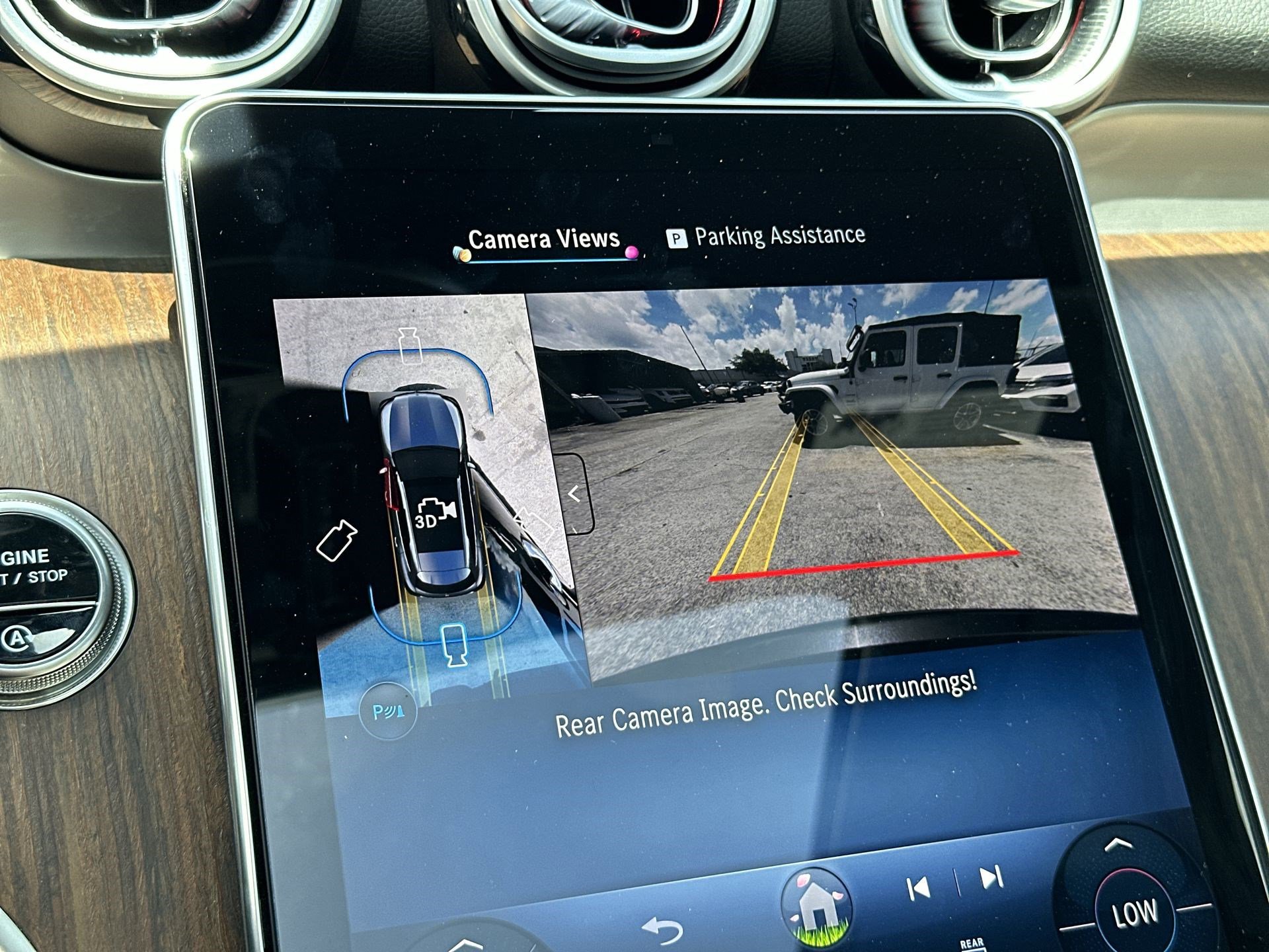 Used 2025 Mercedes-Benz GLC 300 image 23