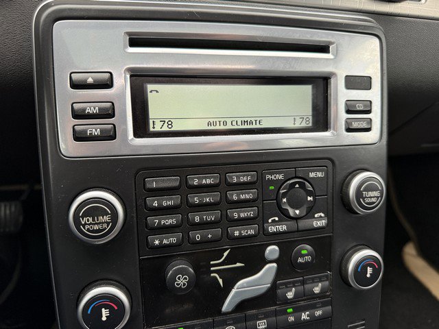 Used 2011 Volvo XC70 3.2 image 27