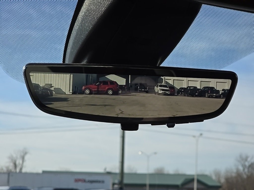 Used 2021 Chevrolet Tahoe Premier w/ Premium Package image 35